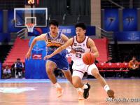 开云体育在线-球队备战季后赛，调整战术迎接挑战的简单介绍