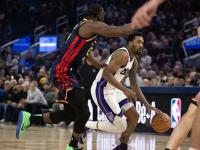 开云下载-勇士客场击败骑士，取得八连胜