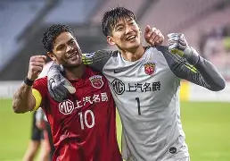 苏宁主场大胜富力，主场实力凸显