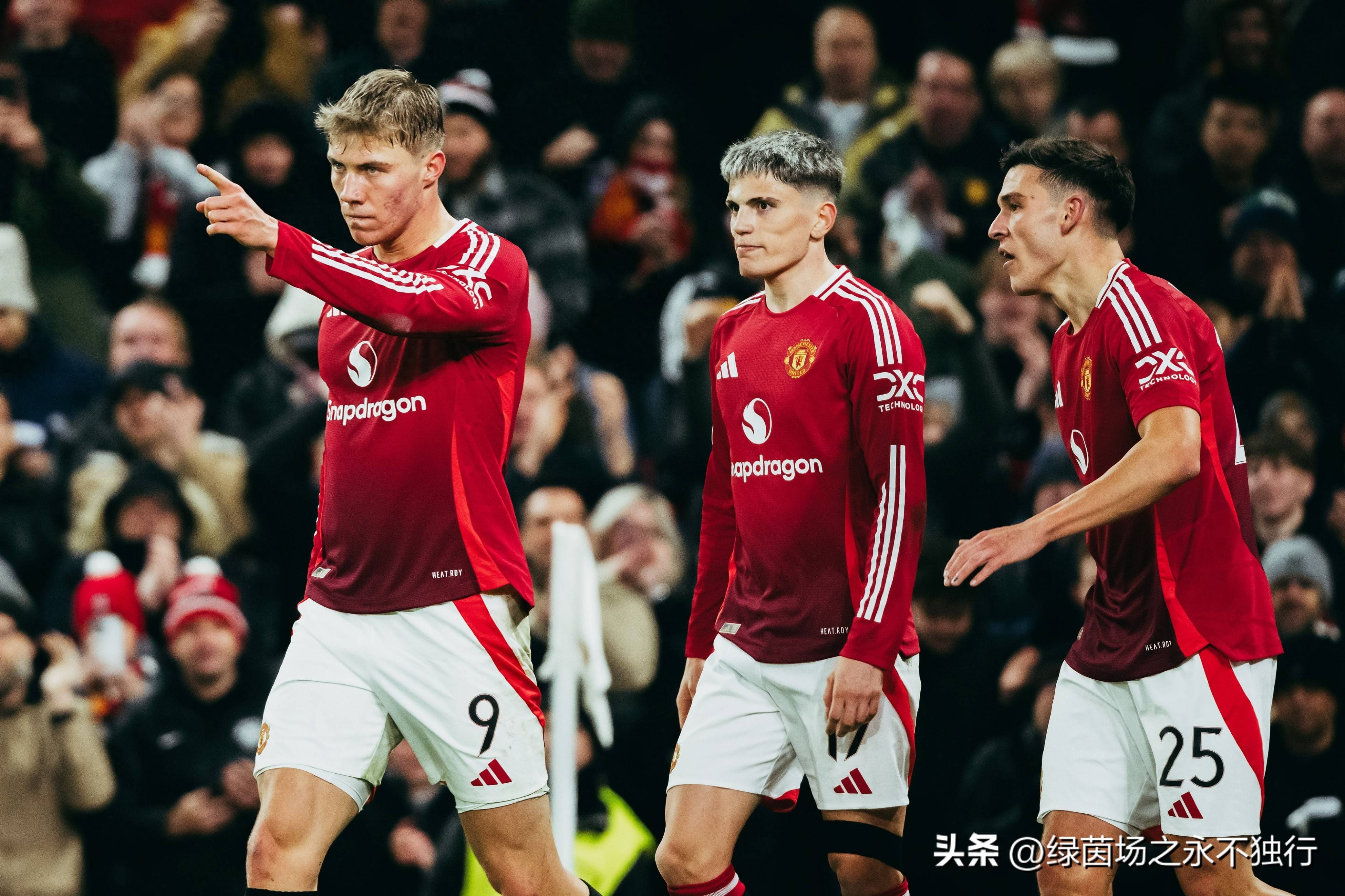 包含曼联在欧冠中节节败退，主教练深陷压力的词条