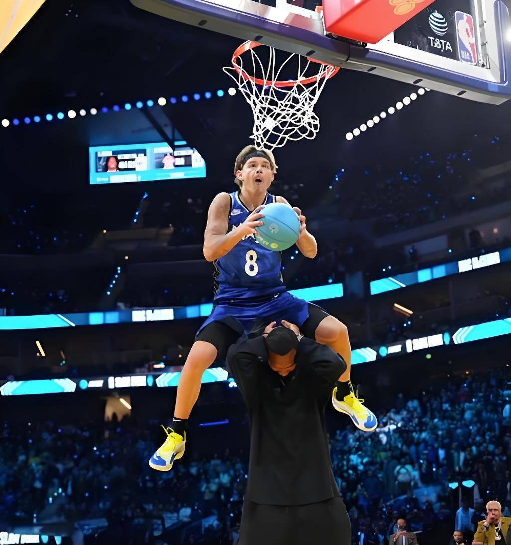 精彩比赛瞬间！球员个个激发超强战斗力的简单介绍