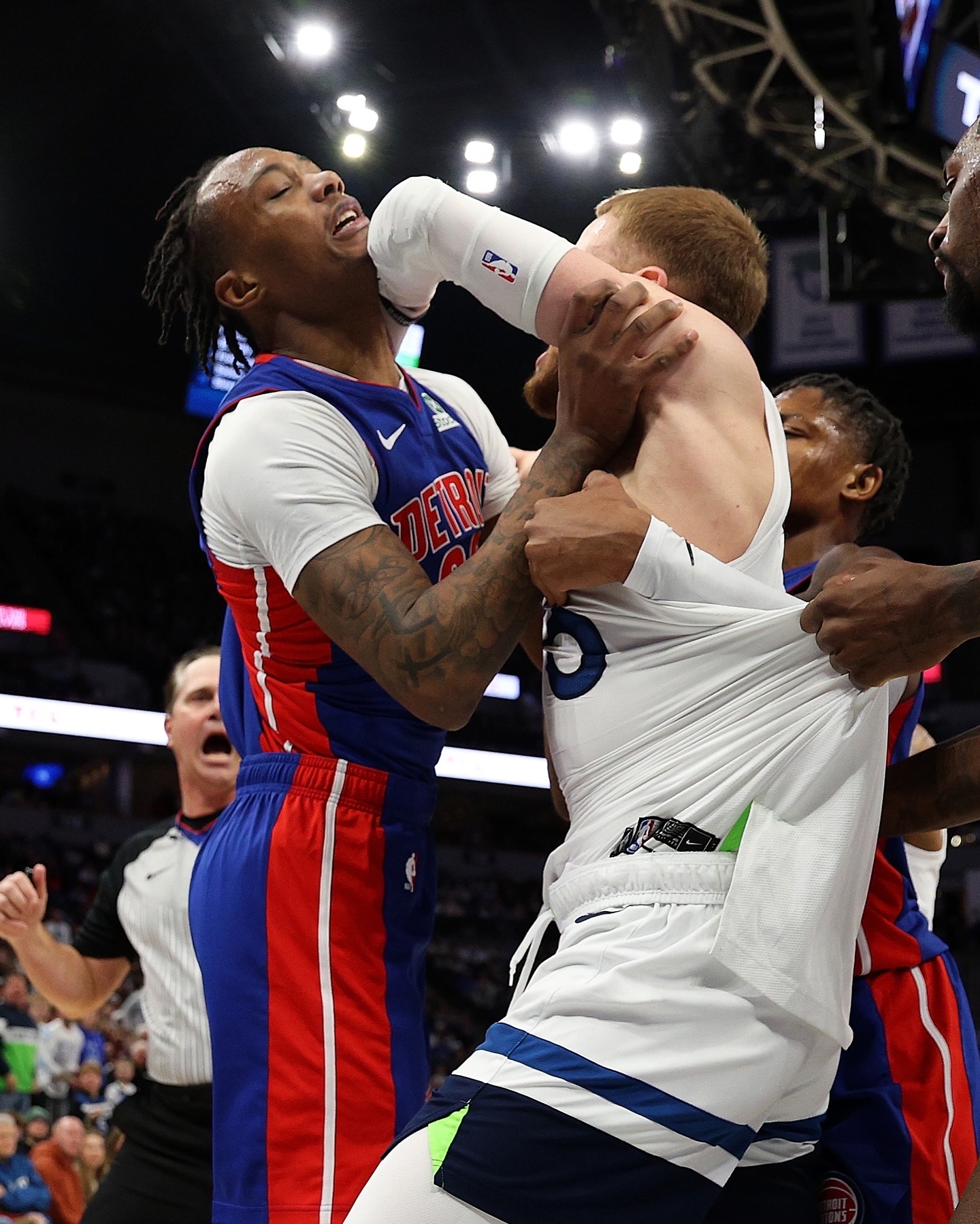 活塞主场击败森林狼，取得五连胜