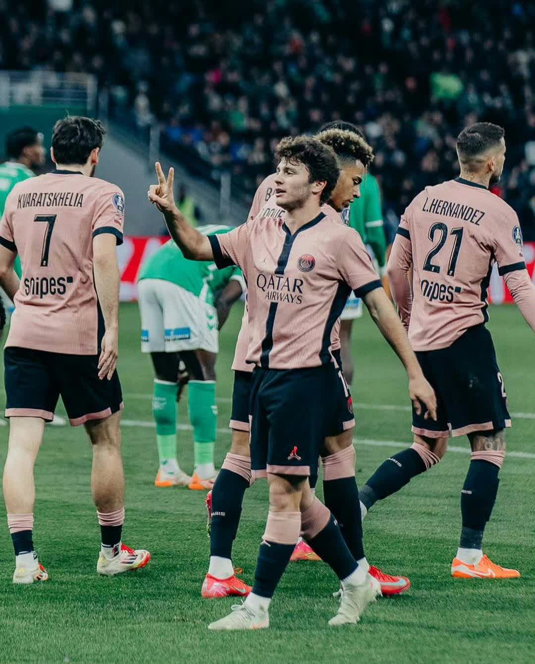 关于阿拉维斯客场胜埃瓦尔，保级前景略显乐观的信息