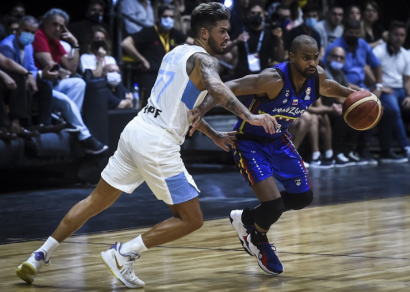 贵州男篮意外战胜强队，展现实力