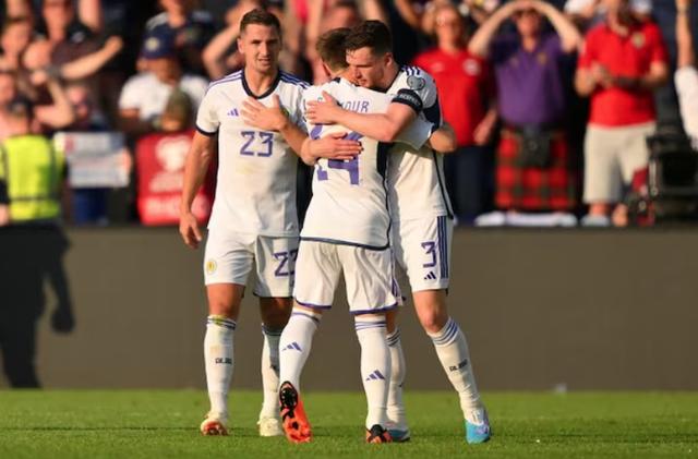 荷兰战胜对手晋级欧预赛淘汰赛名单的简单介绍 荷兰战胜对手晋级欧预赛淘汰赛名单的简单介绍