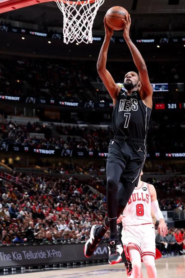 篮网惊险赢球,夺得三连胜的简单介绍 篮网惊险赢球,夺得三连胜的简单介绍