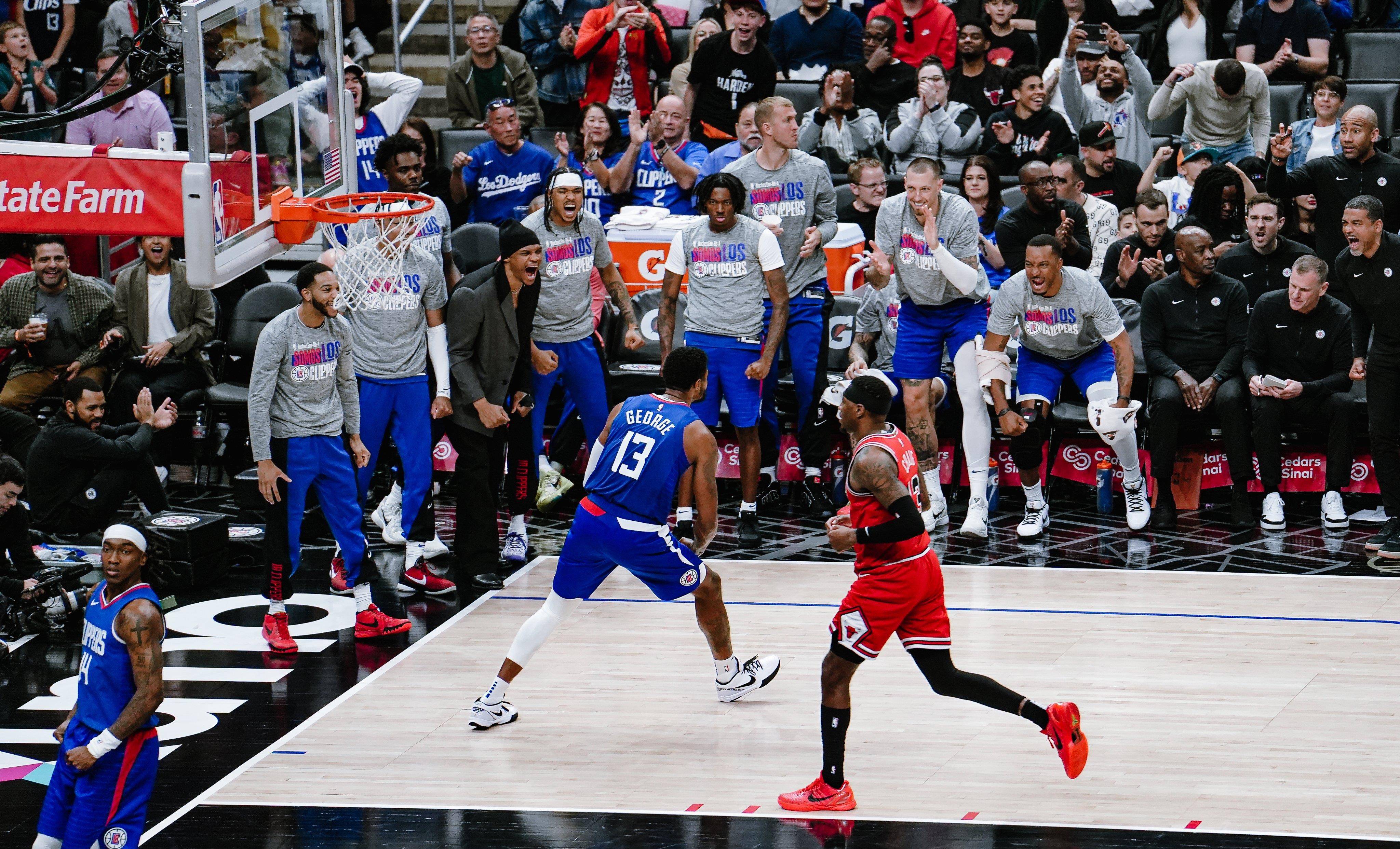 关于快船战胜湖人，乔治独得35分的信息