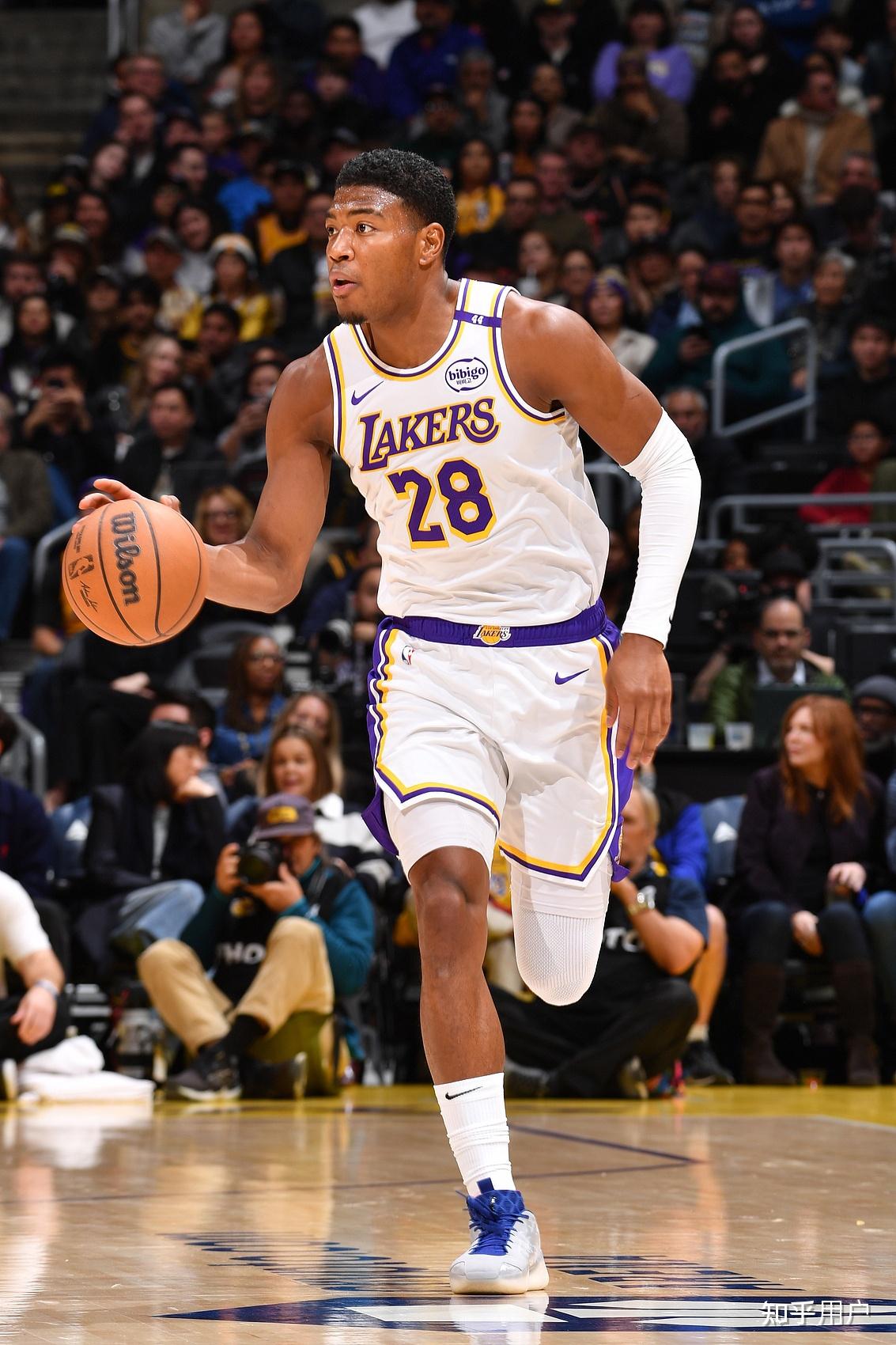 步行者逆转湖人保持不败