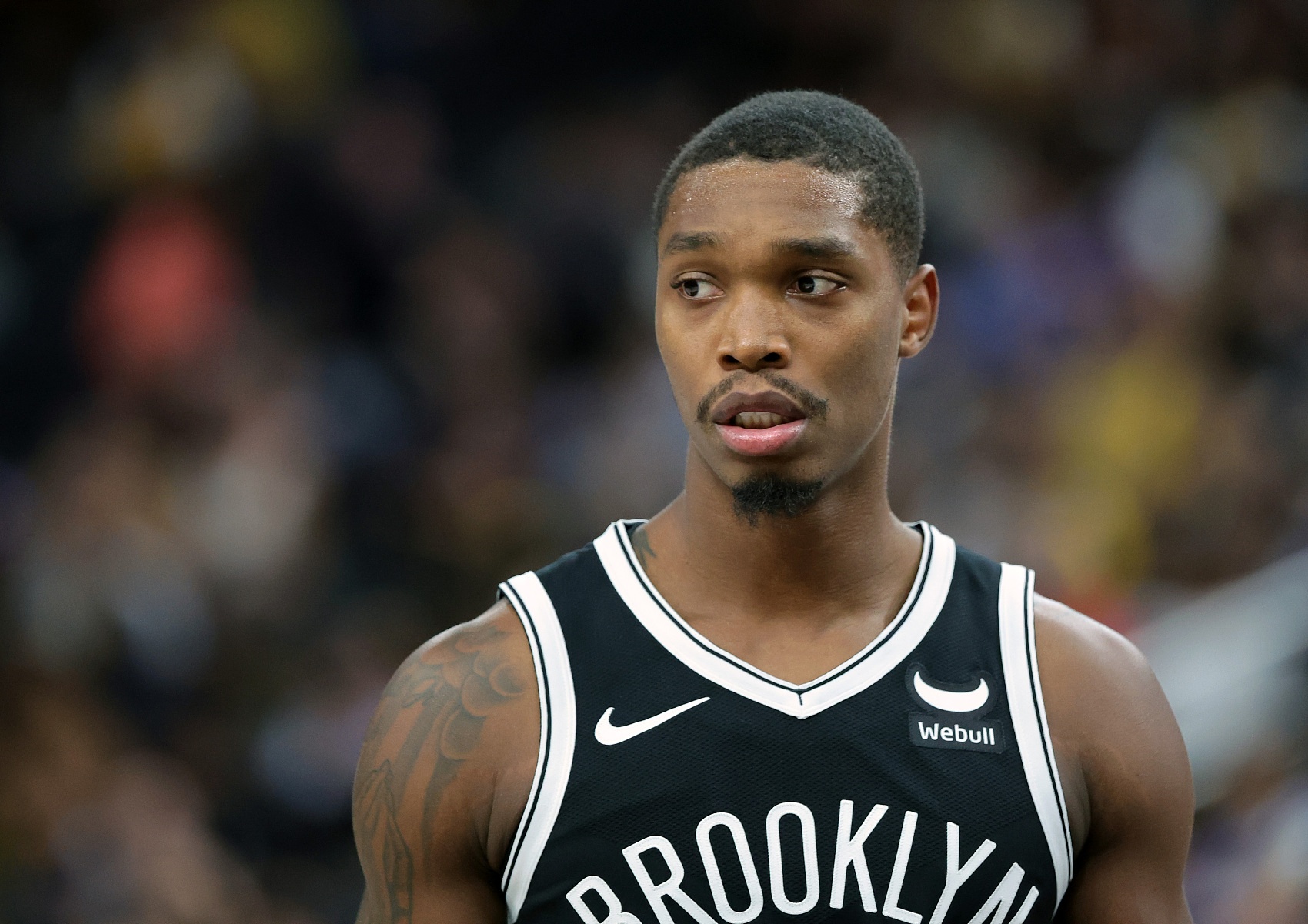 关于凯尔特人力克活塞，沃克终场制胜球帮助球队获胜的信息